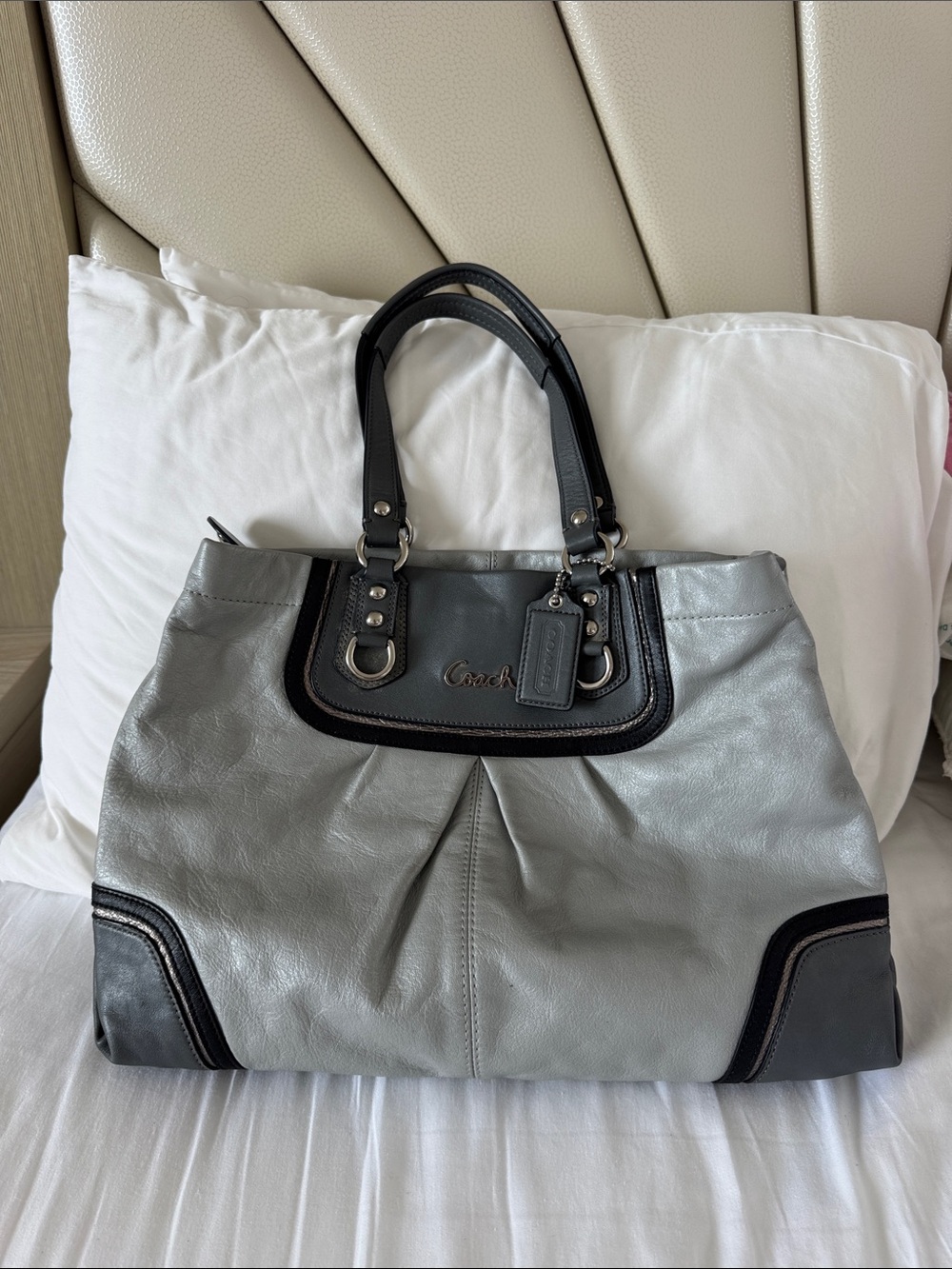 Coach Ashely spectator satchel crossbody bag purse with hangtag 2012